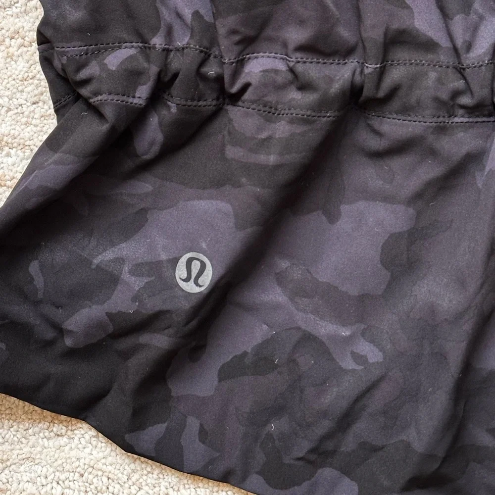 Like New: Lululemon Pack It Up Hooded Jacket Incognito Camo Multi Grey Size 10